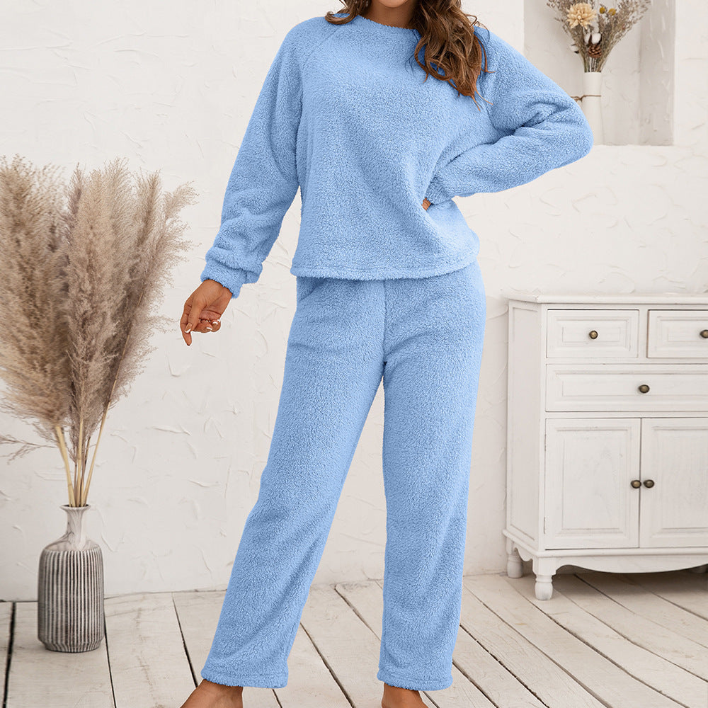 Set Due Pezzi in Lana: Maglione Morbido e Comodo per Casa, con Taglio Largo e Tessuto in Peluche