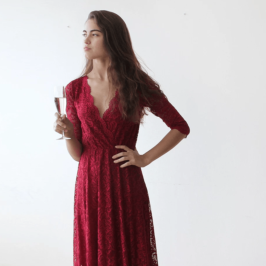 Abito bordeaux con corpetto in pizzo e maniche a tre quarti. - Because I'm Different shop