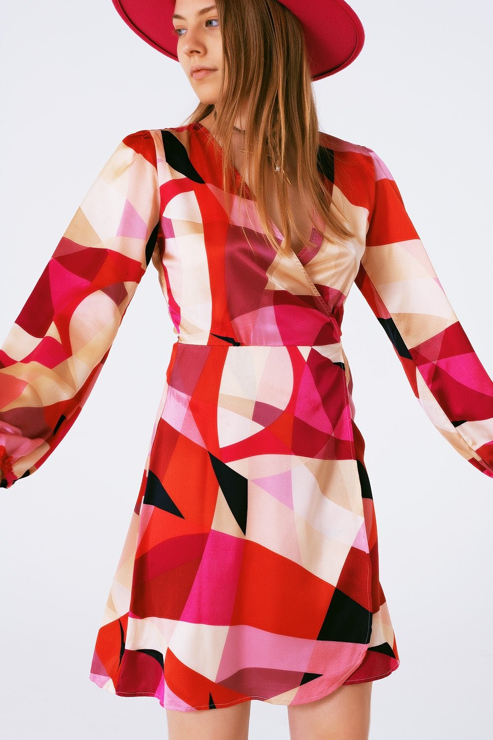 Abito corto incrociato con stampa astratta in fucsia - Because I'm Different shop