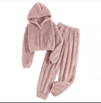 Set Due Pezzi da Donna per Autunno e Inverno: Nuovo Top Peloso con Cappuccio per il Tempo Libero a Casa - Because I'm Different shop