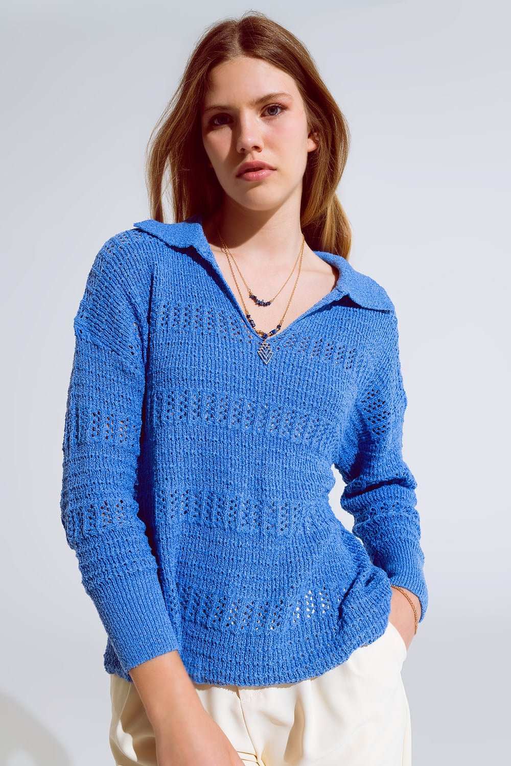 Maglione in Crochet a V con Collo Polo in Blu - Because I'm Different shop