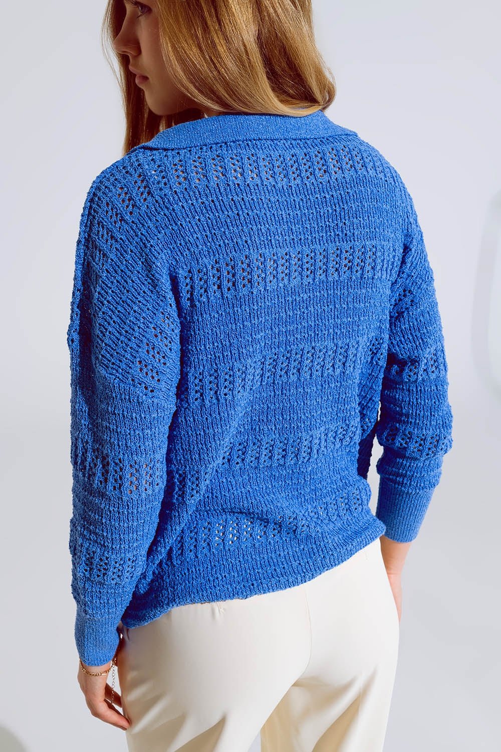 Maglione in Crochet a V con Collo Polo in Blu - Because I'm Different shop