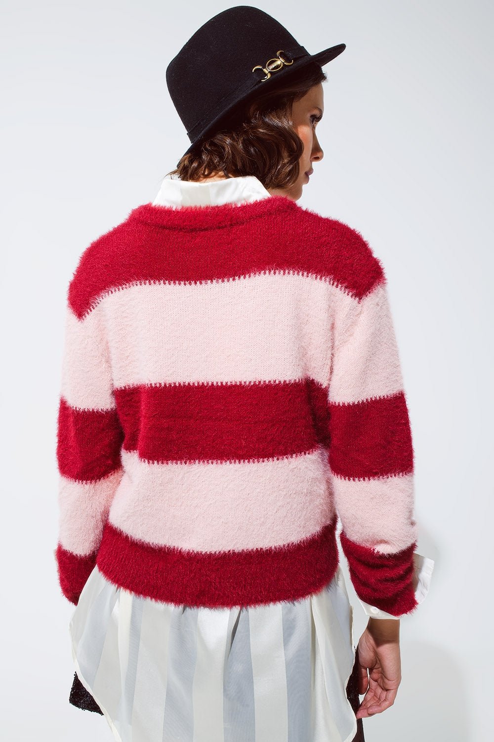 Pink Sweater With Stripes and a Crew Neck - Because I'm Different shop